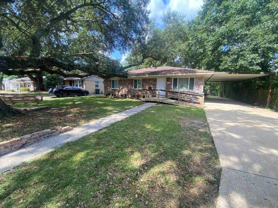Feels Like Home Escape, 1/2 Mile To Beach Gulfport Exterior foto