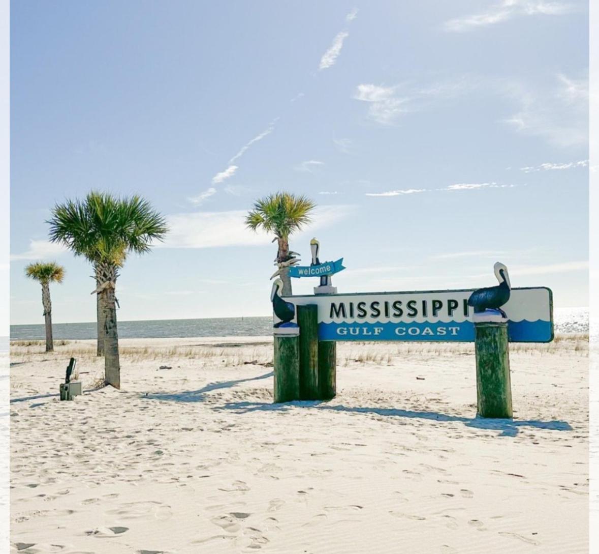Feels Like Home Escape, 1/2 Mile To Beach Gulfport Exterior foto