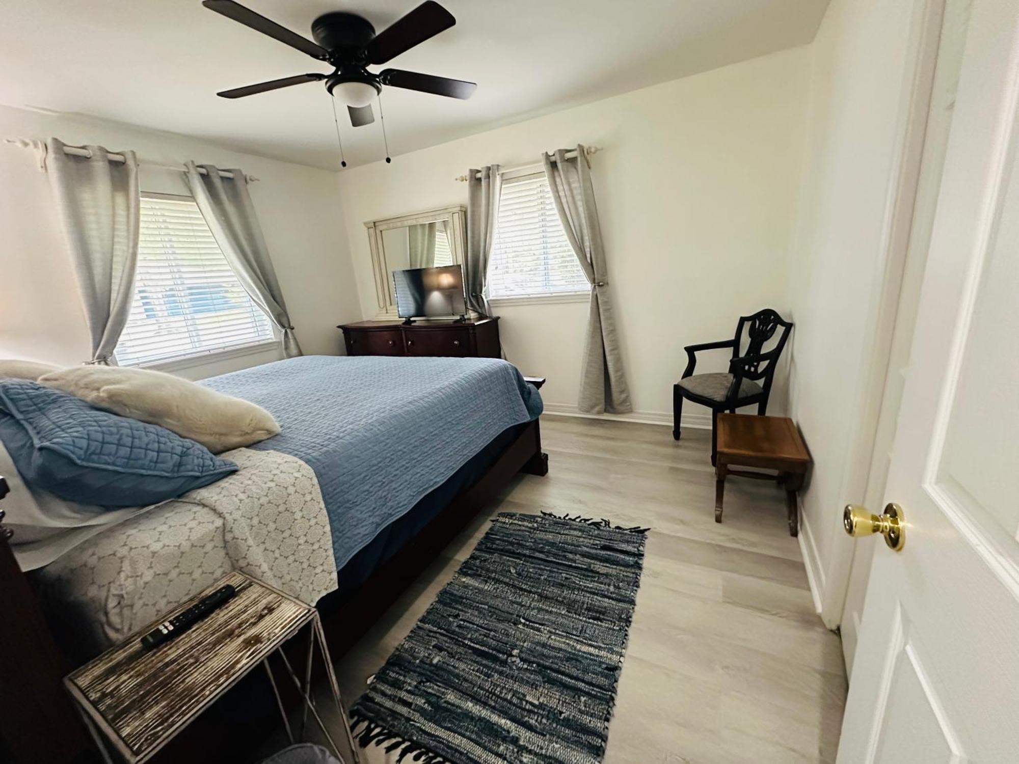 Feels Like Home Escape, 1/2 Mile To Beach Gulfport Exterior foto